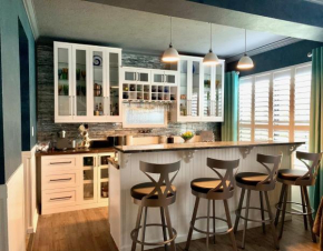 Florida Funhouse with Home Bar, Butterfly Garden and Putting Green